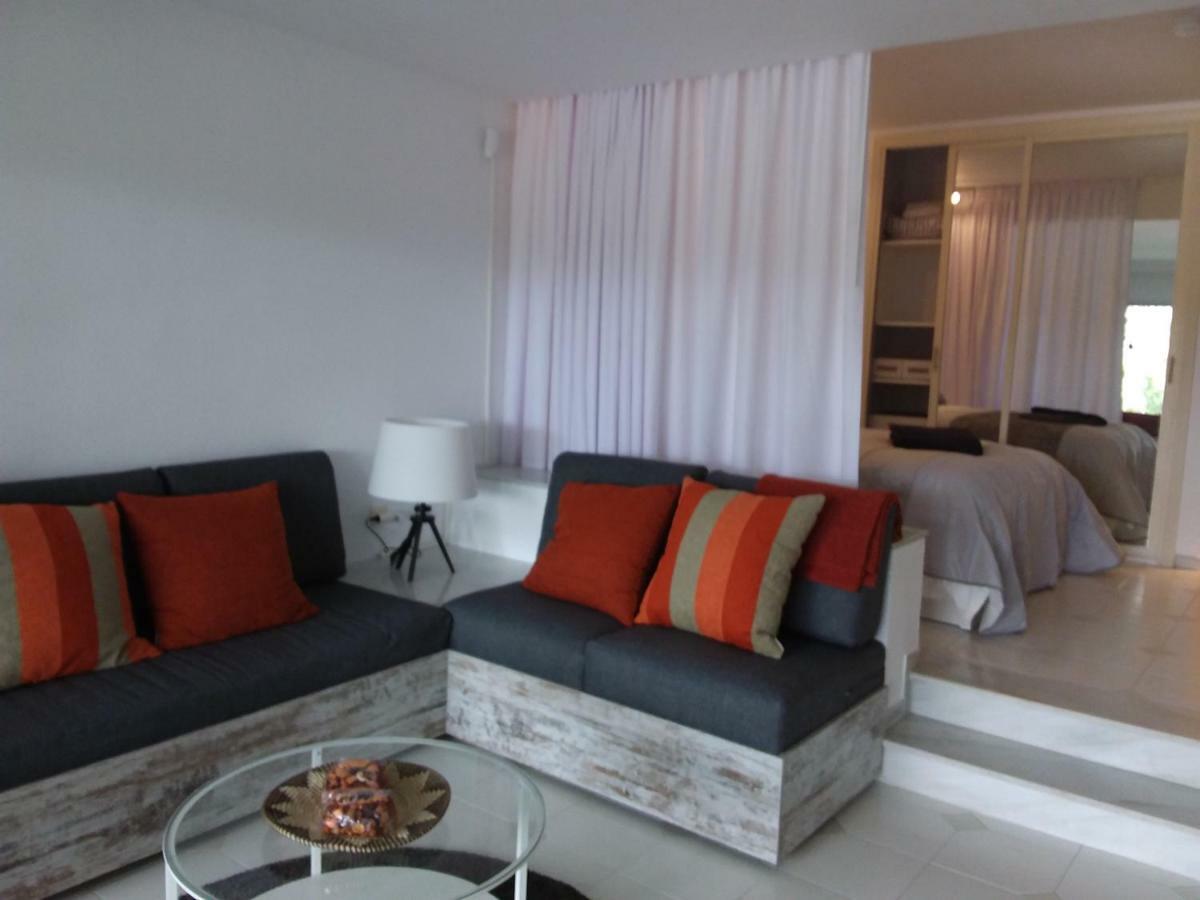 Casa Robert Y Nergiz Lägenhet Sitio de Calahonda Exteriör bild